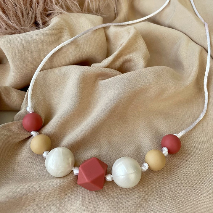 Collier allaitement et portage Pearls