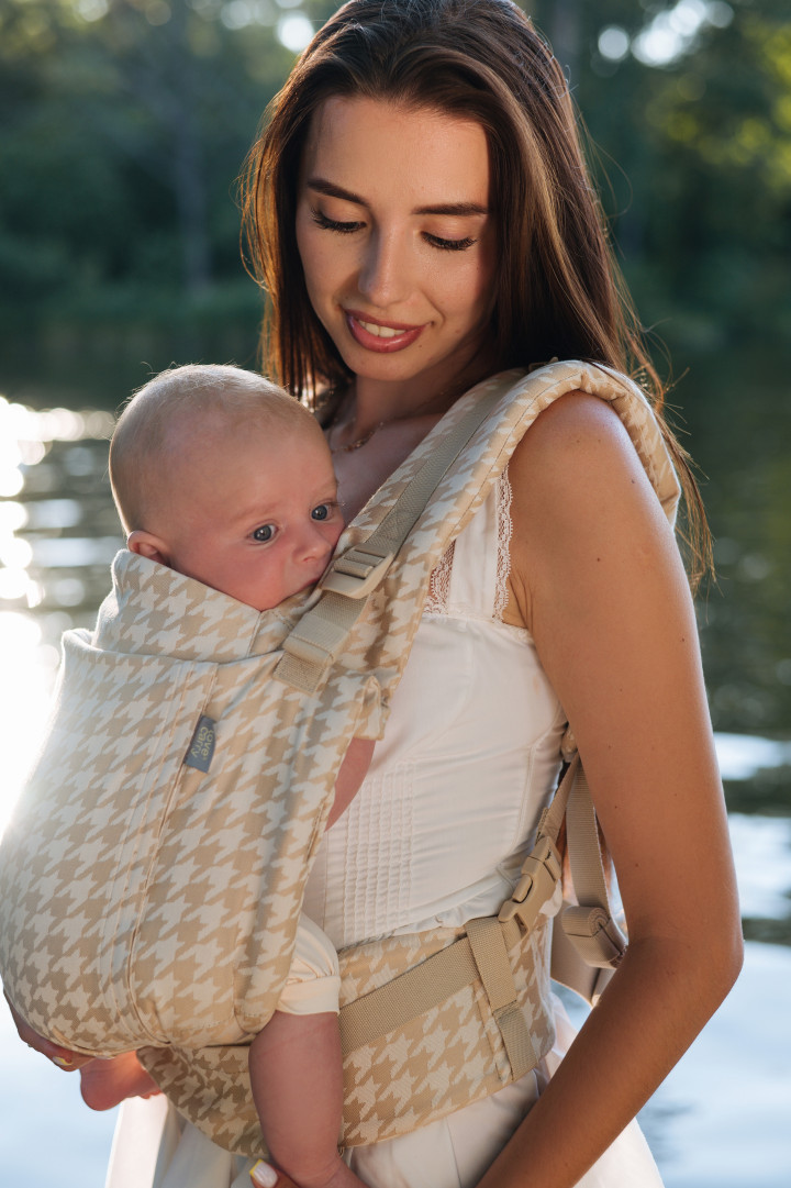 Porte-bébé physiologique ONE EVO Sherwood- Love & Carry